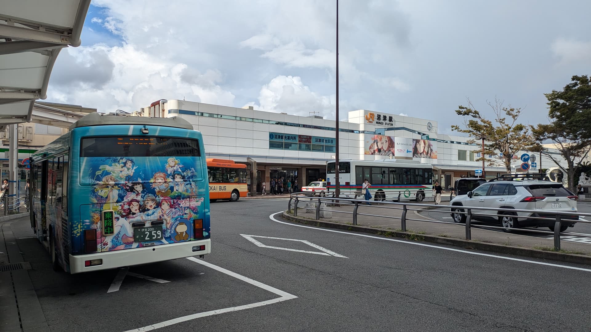 Bus Aqours à Numazu