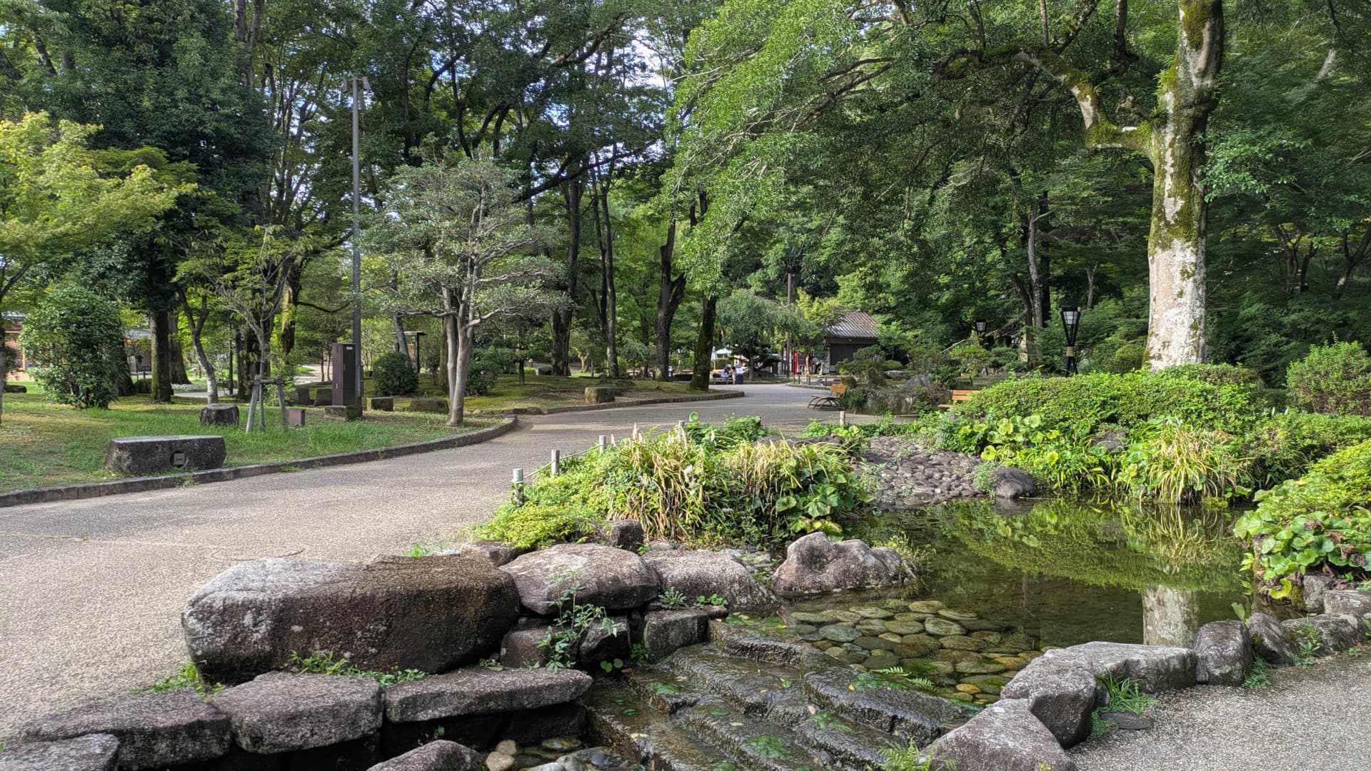 Allée du parc de Gifu