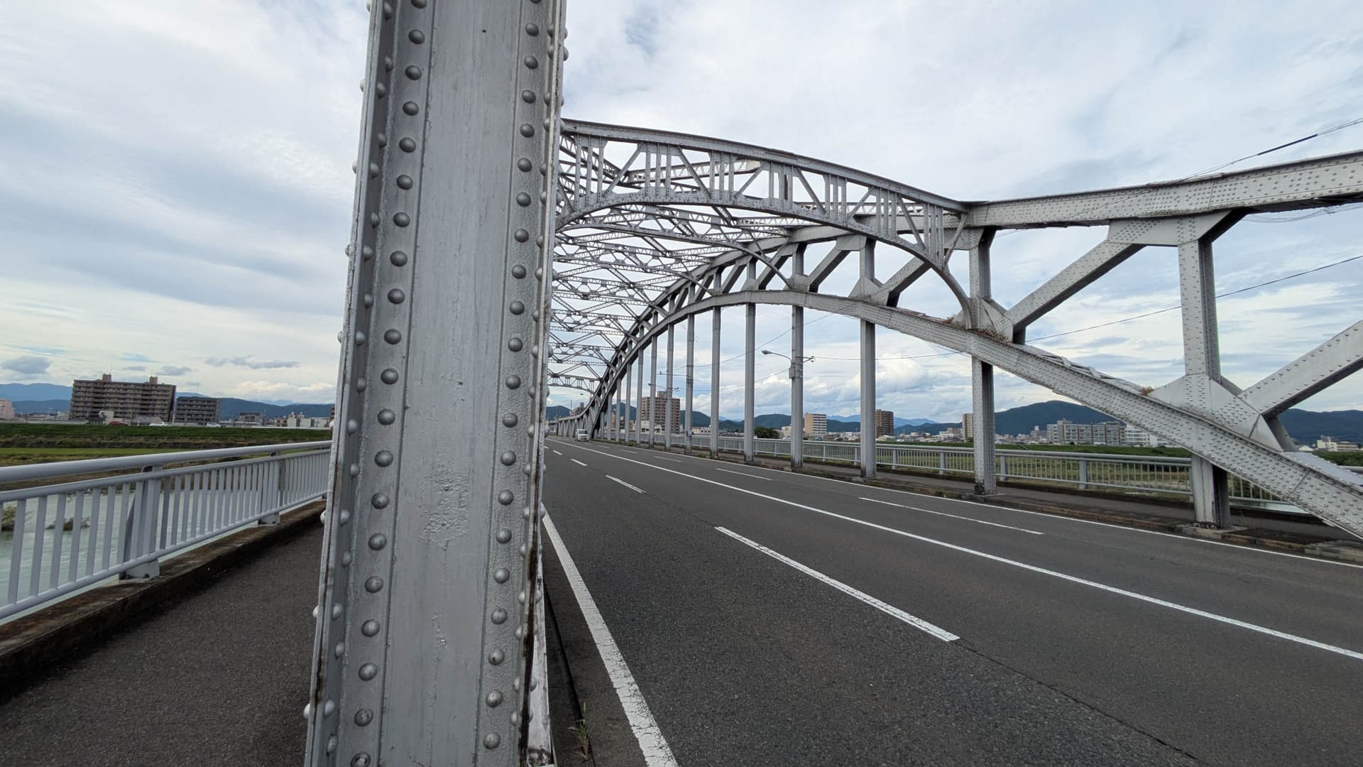 Structure du pont Chusetsu dans la réalité
