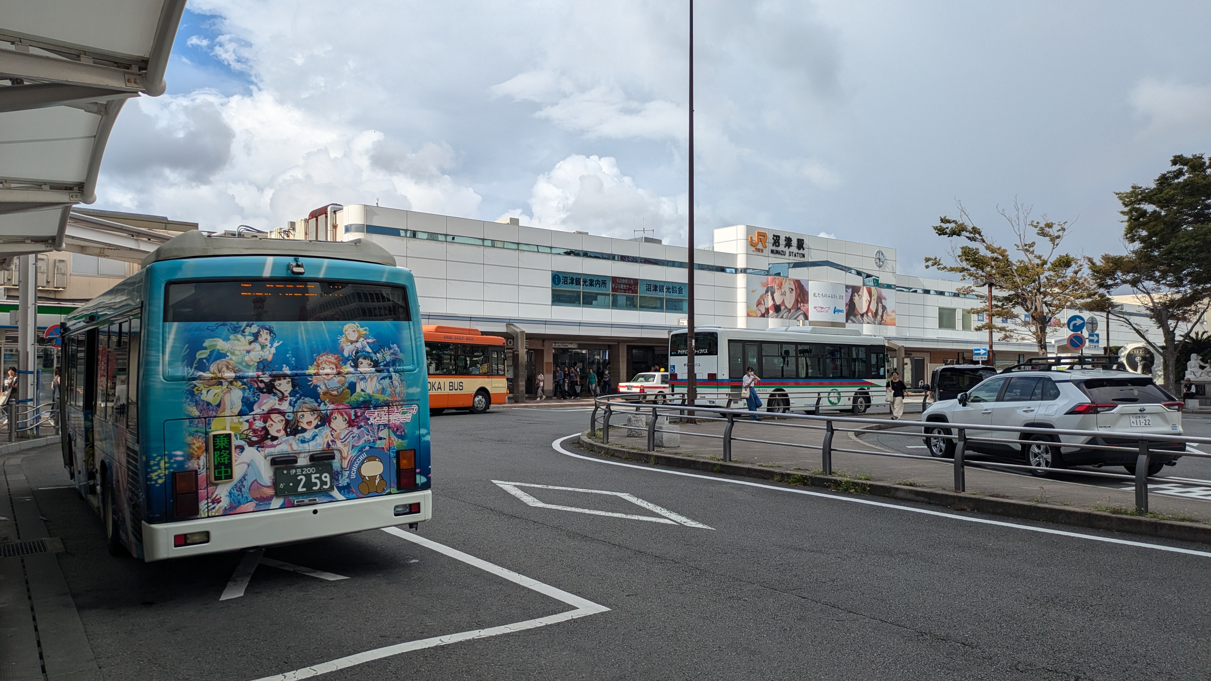 Bus Aqours à Numazu
